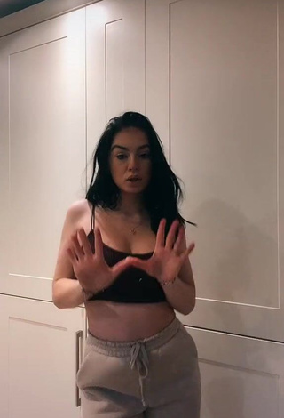 Hot Hannah-Mae Smith Shows Cleavage in Black Crop Top