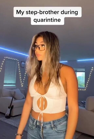 Sexy Isabella Patel Shows Cleavage in White Crop Top