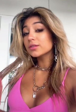 1. Hot Isabella Patel Shows Cleavage in Pink Bikini
