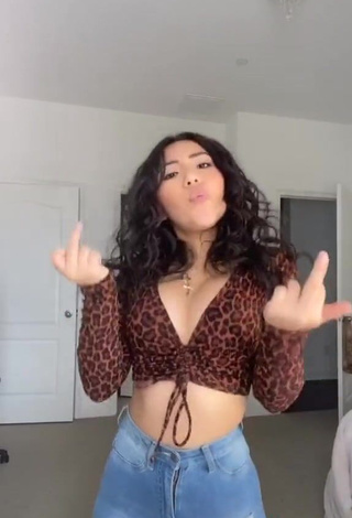 3. Seductive Jazlyn G Shows Cleavage in Leopard Crop Top