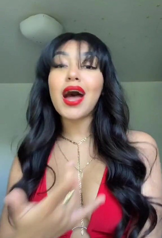 Hot Jackie Ybarra Shows Cleavage