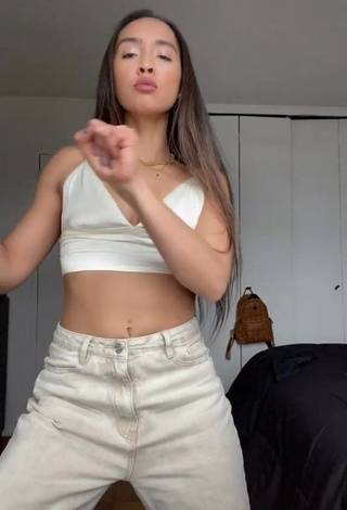 Irresistible Katelyn Ashley in White Crop Top