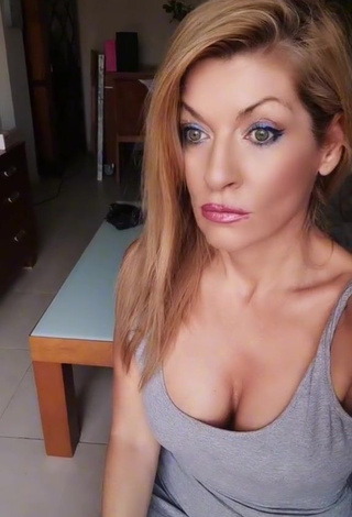 Lidia is Showing Alluring Cleavage