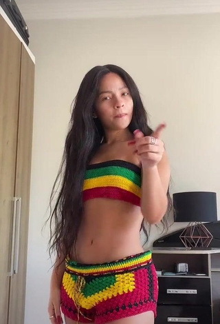 Erotic Carol Mamprin in Bikini