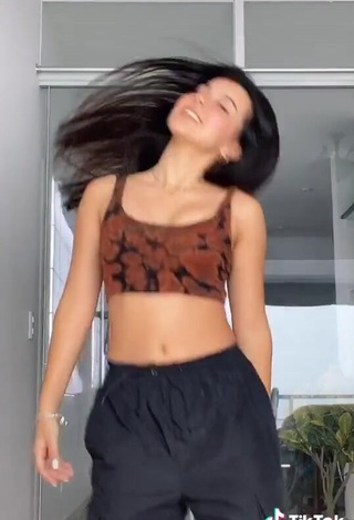 3. Really Cute Elisa Costa in Crop Top and Bouncing Boobs