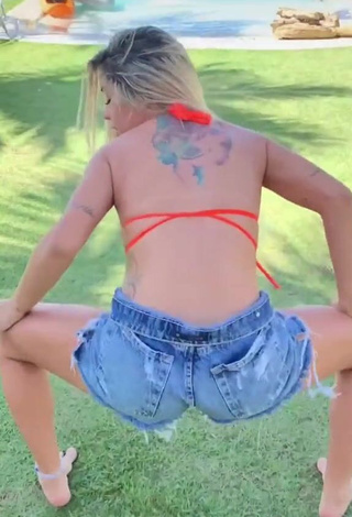 3. Erotic Andressita Chegou Shows Butt while Twerking and Bouncing Tits