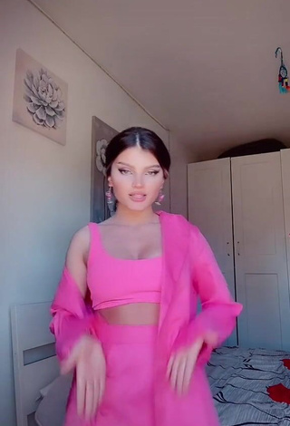 1. Fine Grisela Shows Cleavage in Sweet Firefly Rose Crop Top