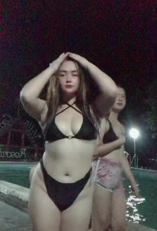 1. Cute Delacruz Jane Pauline Shows Cleavage in Black Bikini