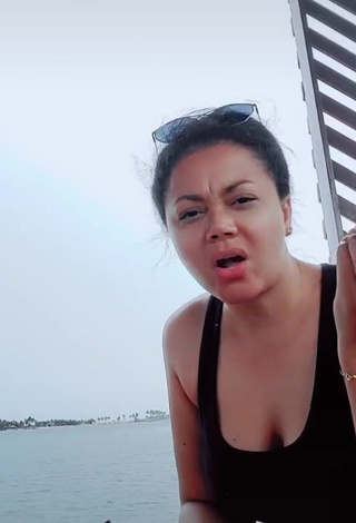 3. Erotic Nadia Buari Shows Cleavage