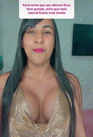 Hot Karollyny Campos Shows Cleavage in Golden Crop Top while Twerking