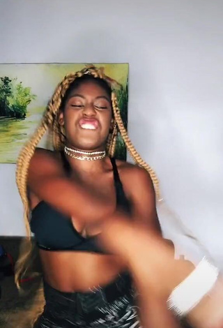 1. Erotic MC Soffia Shows Cleavage in Black Sport Bra and Bouncing Tits