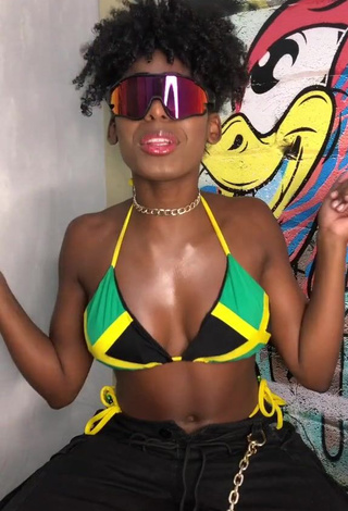 1. Hot MC Soffia Shows Cleavage in Bikini Top