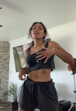 Erotic Ayiana Randolph in Black Crop Top