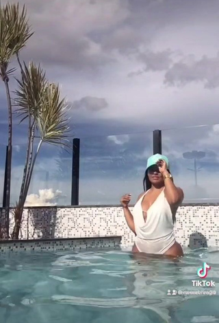 3. Irresistible Renee Blimgiz Shows Butt at the Swimming Pool