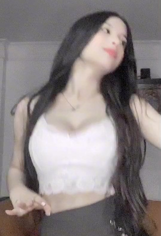 Cute Yojana Hoyos Shows Cleavage in White Crop Top and Bouncing Boobs