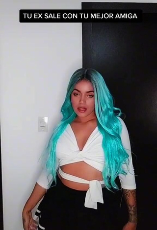 1. Beautiful Soypierag2 in Sexy White Crop Top