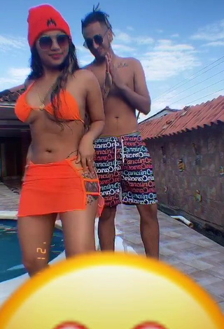 2. Hot Anyuri Lozano Shows Cleavage in Electric Orange Bikini Top at the Pool (Underboob)