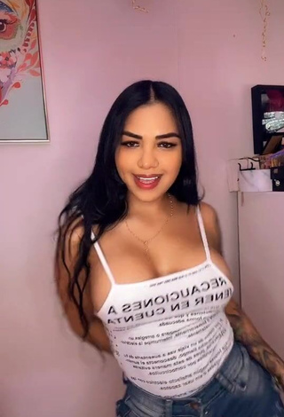 Hot Anyuri Lozano Shows Butt and Bouncing Tits (Side Boob)