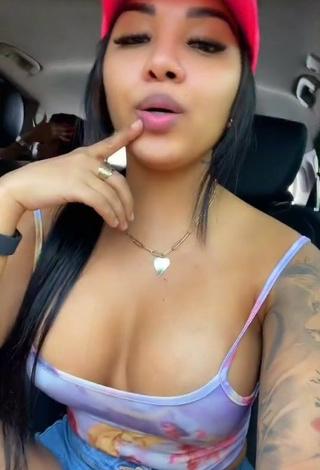 1. Sweetie Anyuri Lozano Shows Cleavage in Top in a Car