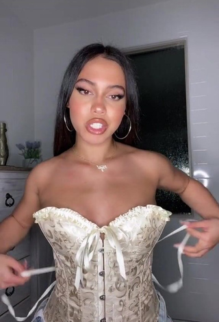 Erotic Asia Monet Ray in Beige Corset