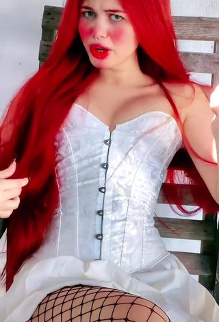 1. Hottie Brenda Campos in White Corset