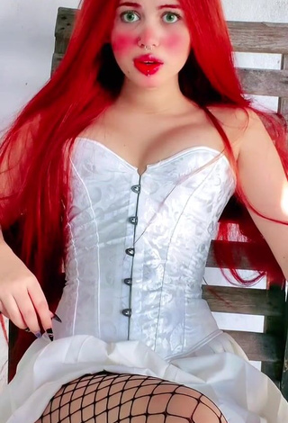 3. Hottie Brenda Campos in White Corset