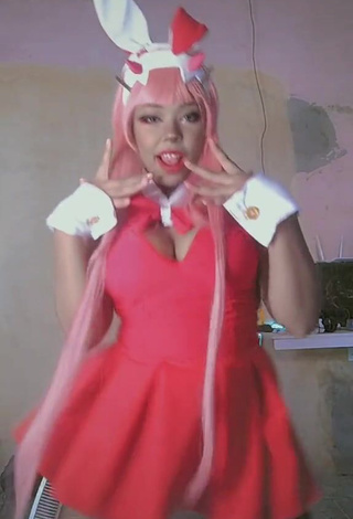 3. Cute Dezza.cosplay Shows Cleavage in Pink Dress and Bouncing Boobs