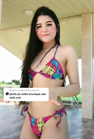 Erotic Dimevalu in Bikini