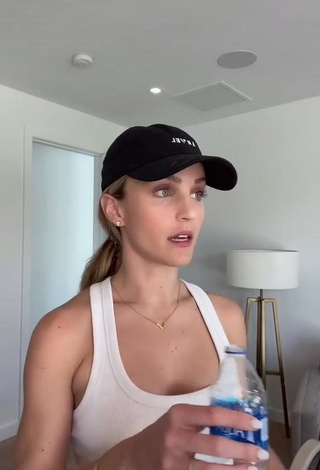 Elle Leonard (@elleleonardofficial) - Porn Videos from TikTok