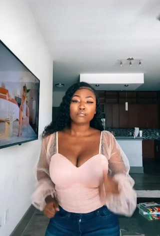 1. Hot Airionna Lynch Shows Cleavage in Pink Top and Bouncing Tits