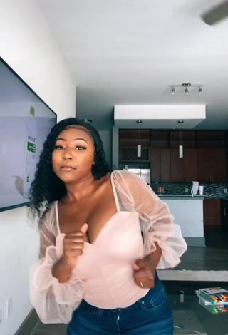 3. Hot Airionna Lynch Shows Cleavage in Pink Top and Bouncing Tits