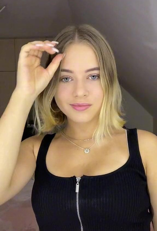 Isabell Mill (@itsmisabell) - Porn Videos from TikTok