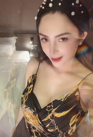 1. Sexy Karen Anne Tuazon Shows Cleavage