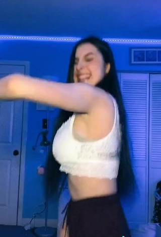 3. Sweetie Layla Leischner Shows Cleavage in White Crop Top and Bouncing Boobs