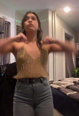 Erotic Lilratpiss No Bra and Bouncing Tits