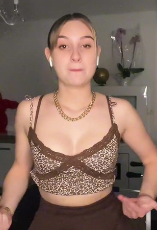 Loane (@loloviolet30) - Porn Videos from TikTok