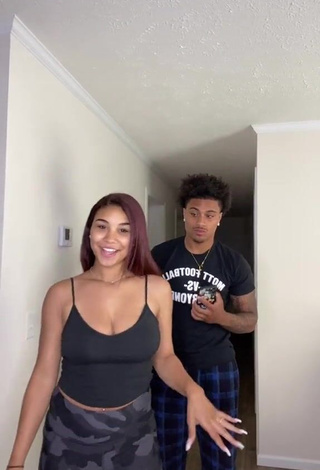 Erotic Makayla Marley Shows Cleavage in Black Crop Top and Bouncing Tits