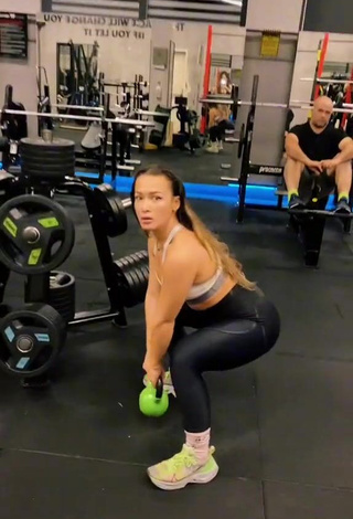 1. Irresistible Mari M in Black Leggings in the Sports Club while doing Fitness Exercises