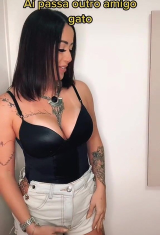 Irresistible Naiara Coelho Shows Cleavage in Black Top