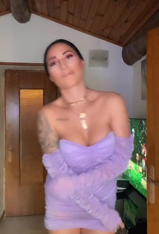 Pretty Pocahontasmaria Shows Cleavage in Purple Dress