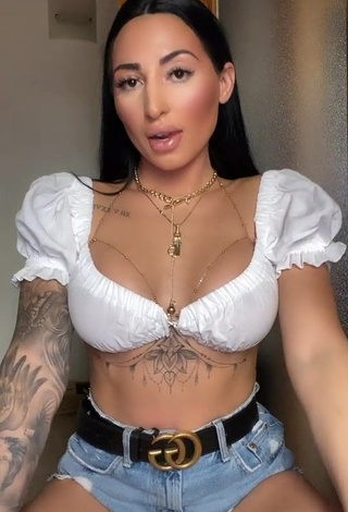 Pocahontasmaria in Alluring White Crop Top and Bouncing Boobs