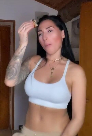 Amazing Pocahontasmaria in Hot Grey Sport Bra and Bouncing Tits