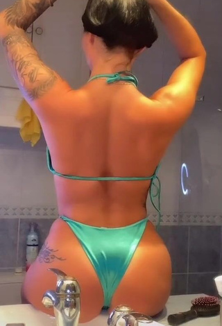 1. Hot Pocahontasmaria Shows Butt