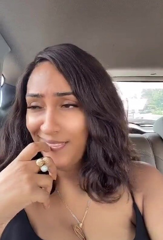 Hot Juliet Ibrahim Shows Cleavage in a Car