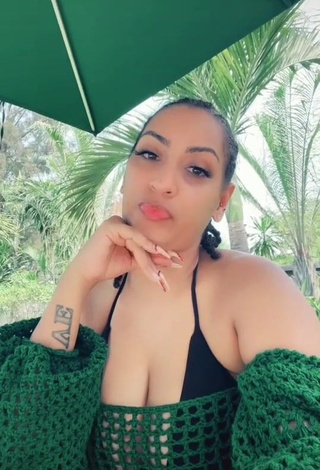 1. Irresistible Juliet Ibrahim Shows Cleavage