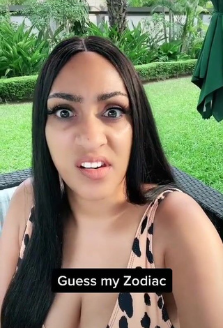 3. Cute Juliet Ibrahim Shows Cleavage