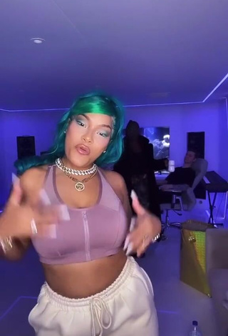 Erotic Stefflon Don Shows Cleavage in Crop Top