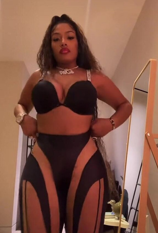 3. Erotic Stefflon Don Shows Cleavage in Black Bra and Bouncing Boobs