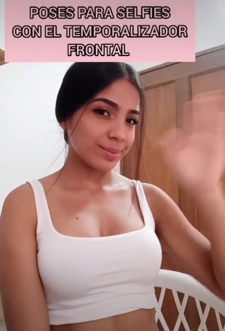 1. Irresistible Melissa Parra Shows Cleavage in White Crop Top