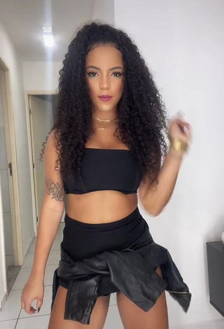 Sweetie Ziane Martins in Black Crop Top while Twerking